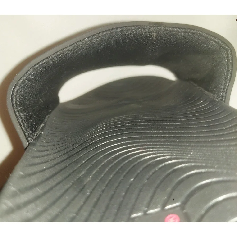 Buc-ees Mens Womens Black with Red Lettering Slides Slip-Ons Flats Size M/8 W/10